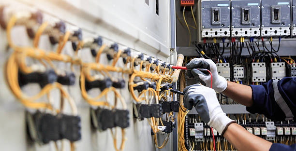 Professional Ceiling Fan Installation technician working in Macon County County, AL